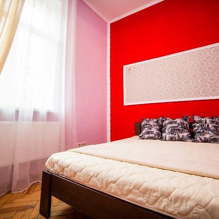 Apartment On Teatralna 7 Lviv Exterior foto